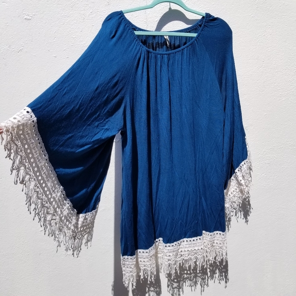 Tops - Boho blue white lace batwing flowy tunic shirt XXL